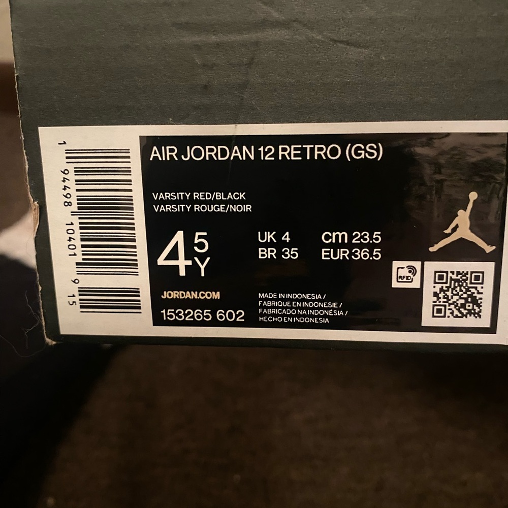 Air Jordan Retro 12s “Reverse Flu Game” - Picture 13 of 14